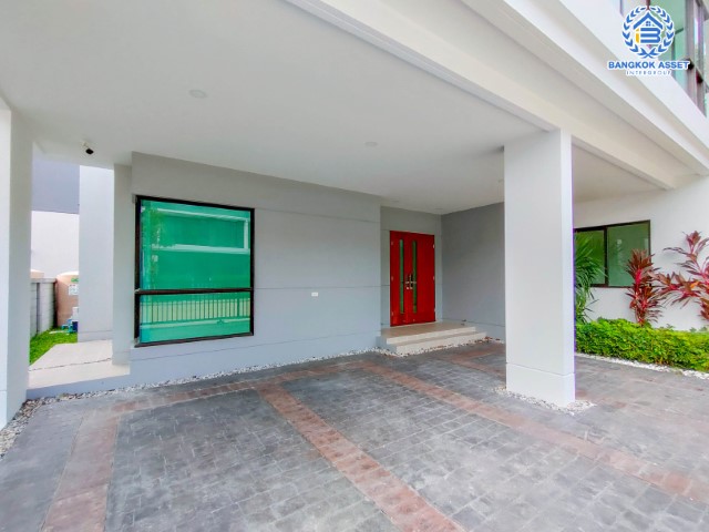 *****บ้านเดี่ยวมือสองย่านกรุงเทพฯ ม.เดอะซิตี้ พระราม2-พุทธบูชา เนื้อที่กว้าง 59.40 ตร.ว. ฟังก์ชัน 4 ห้องนอน 5 ห้องน้ำ ที่จอดรถ 3 คัน บ้านเดี่ยวหลังใหญ่ สวยหรูดูมีระดับ สภาพเหมือนใหม่พร้อมเข้าอยู่ ทำเลเดินทางสะดวก เชื่อมต่อถนนพระะราม2  ใกล้จุดขึ้นทางด่วน "วงแหวนรอบนอกกรุงเทพฯ ฝั่งใต้"